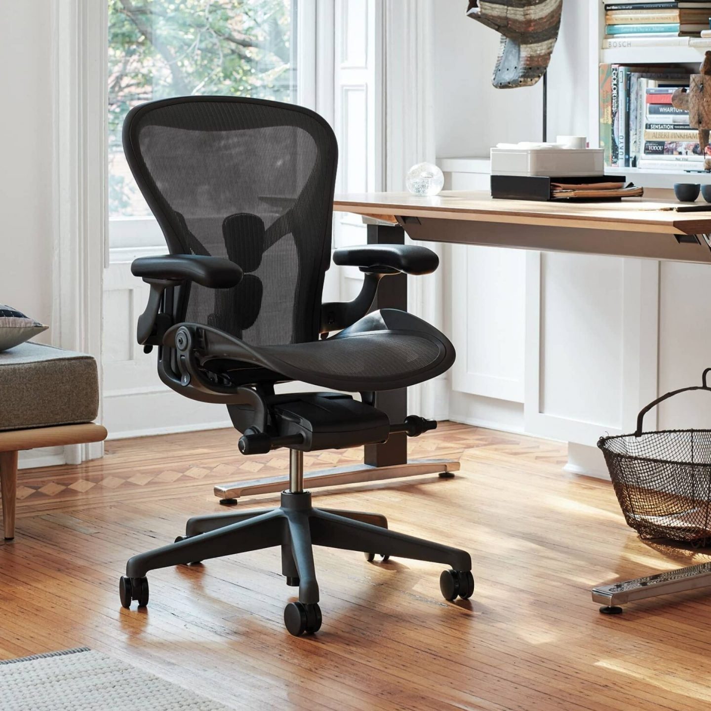 Herman Miller Aeron Chair (Remastered)