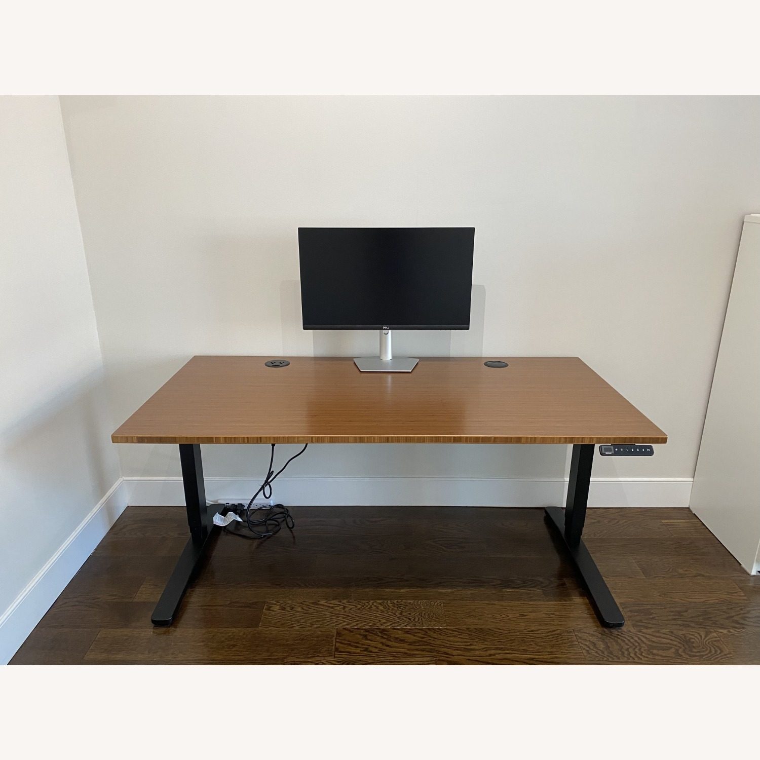 UPLIFT V2 Standing Desk (Commercial)